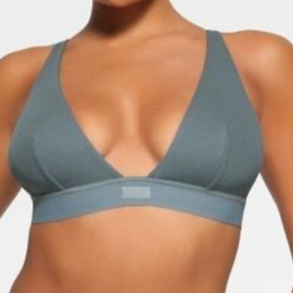 SKIMS Cotton Ribbed Mesh lined Plunge Bralette in color Kyanite Size XL - Picture 10 of 10